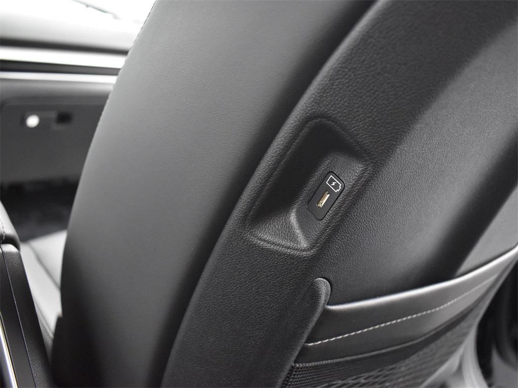 new 2025 Kia Sorento car, priced at $39,958