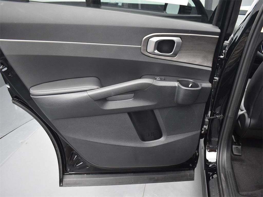 new 2025 Kia Sorento car, priced at $39,958