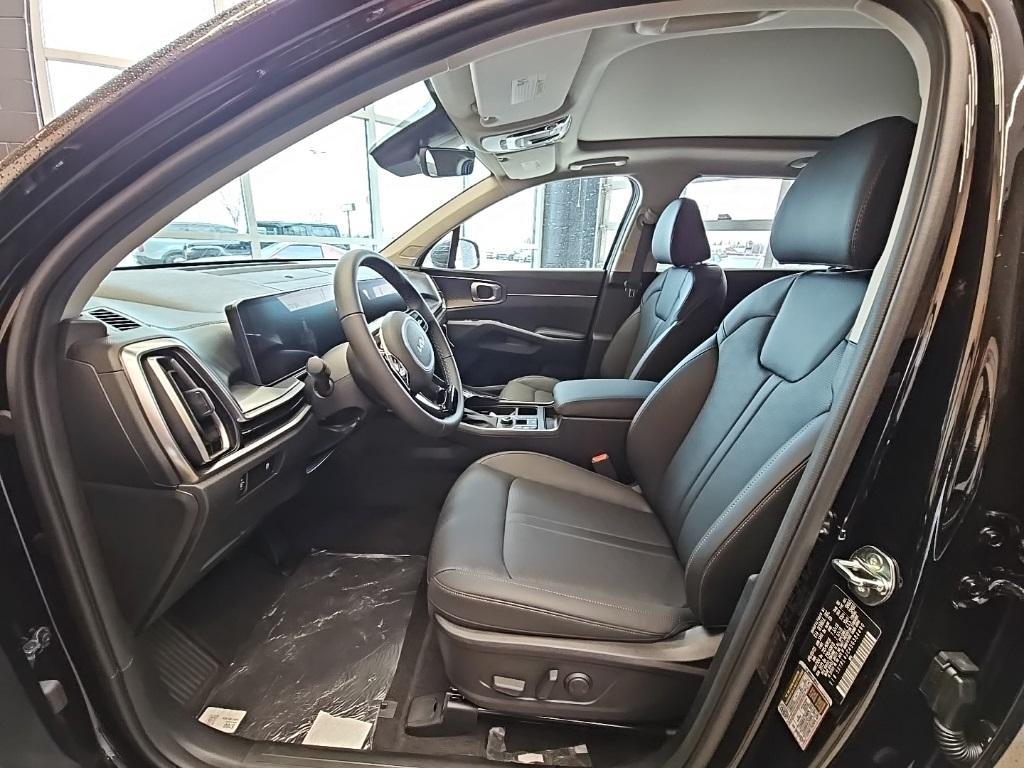 new 2025 Kia Sorento car, priced at $34,967