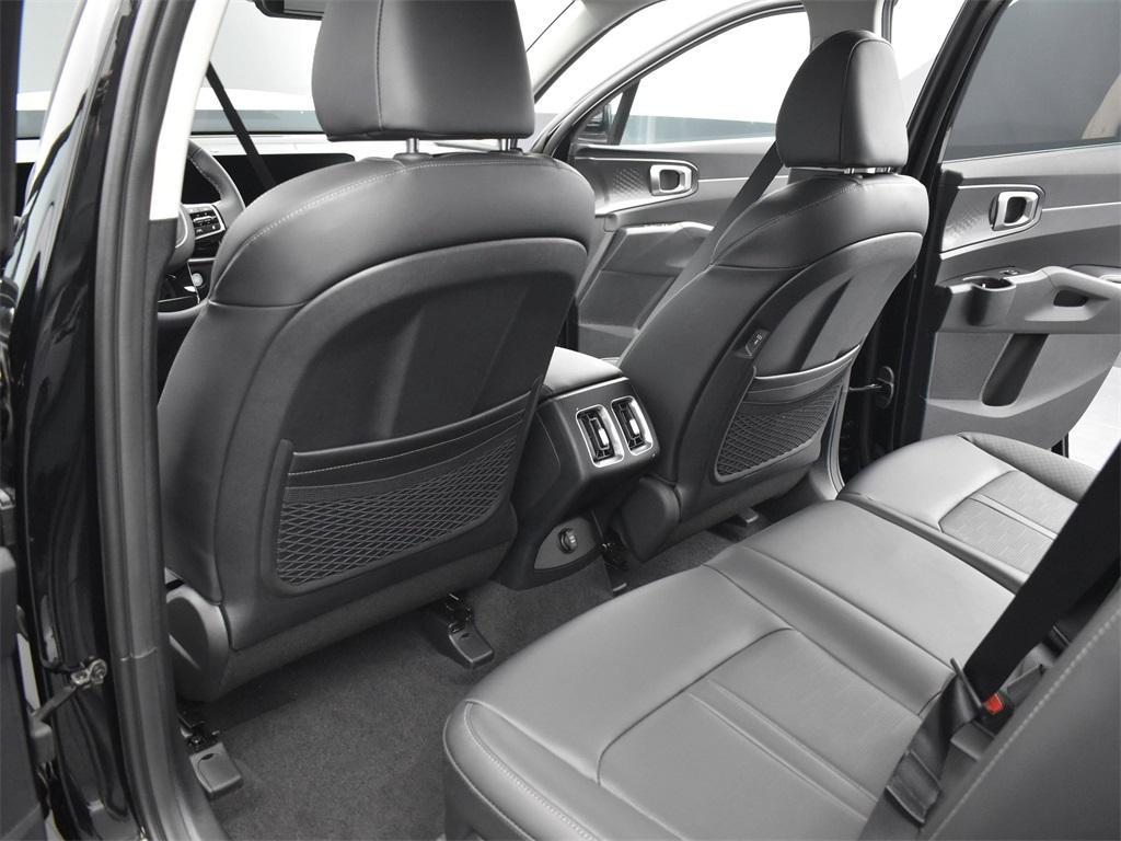 new 2025 Kia Sorento car, priced at $35,467