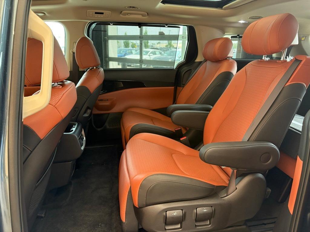 new 2025 Kia Carnival car, priced at $49,433