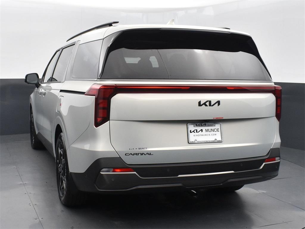new 2025 Kia Carnival car, priced at $46,153