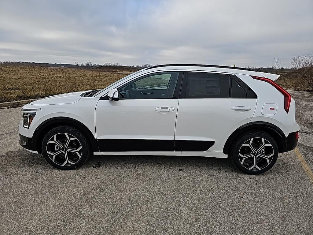 new 2025 Kia Niro car, priced at $33,628