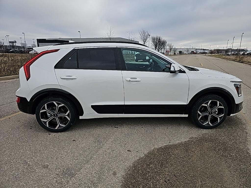 new 2025 Kia Niro car, priced at $33,628