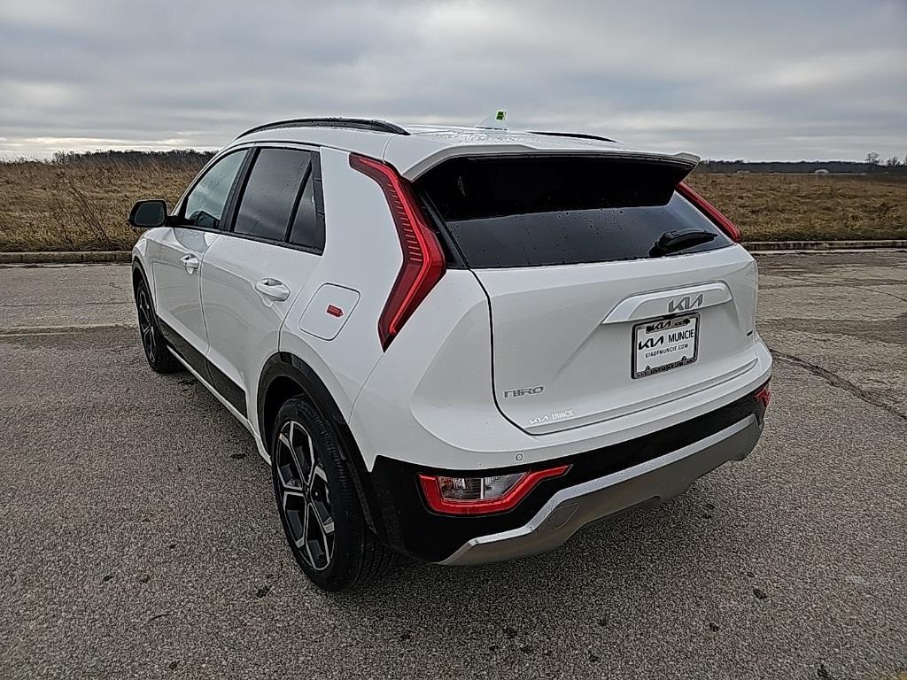 new 2025 Kia Niro car, priced at $33,628