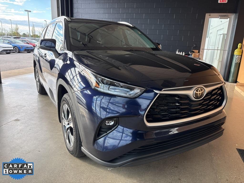 used 2021 Toyota Highlander car, priced at $31,978