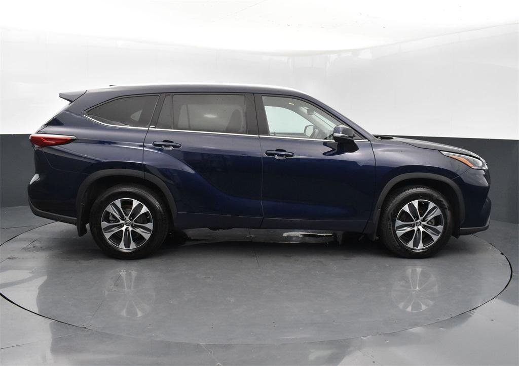 used 2021 Toyota Highlander car, priced at $30,363