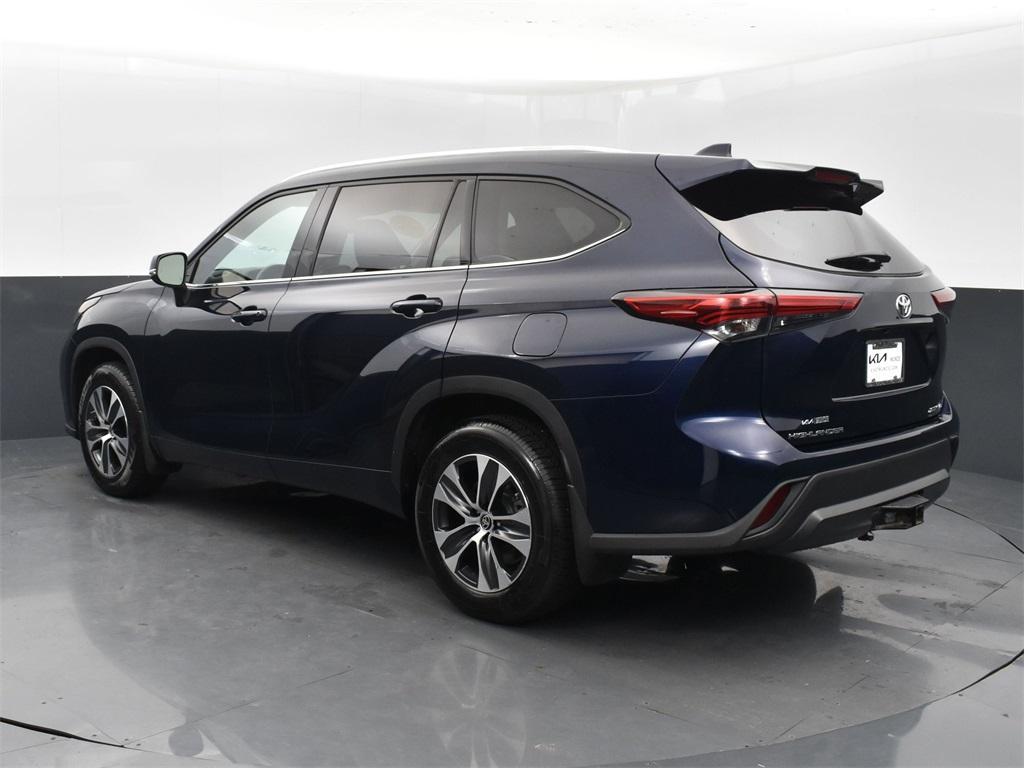 used 2021 Toyota Highlander car, priced at $30,363