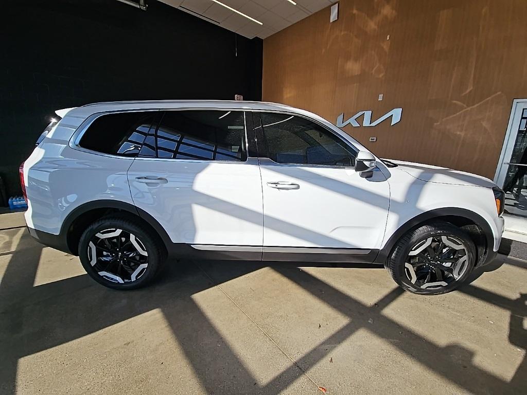 new 2025 Kia Telluride car, priced at $41,713