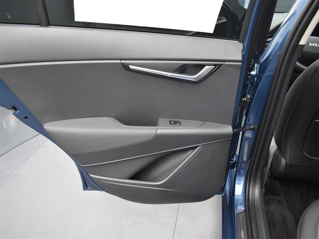new 2025 Kia Niro car, priced at $32,335