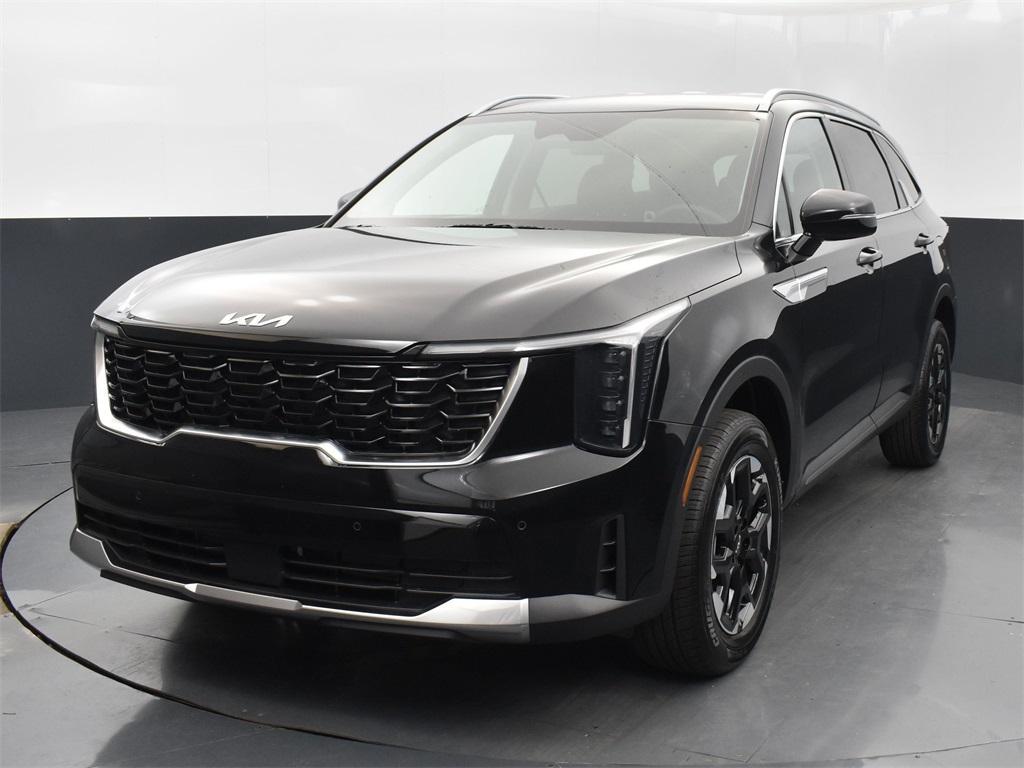 new 2025 Kia Sorento car, priced at $36,203
