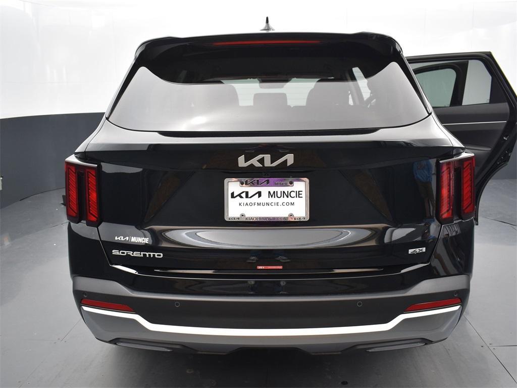 new 2025 Kia Sorento car, priced at $36,203