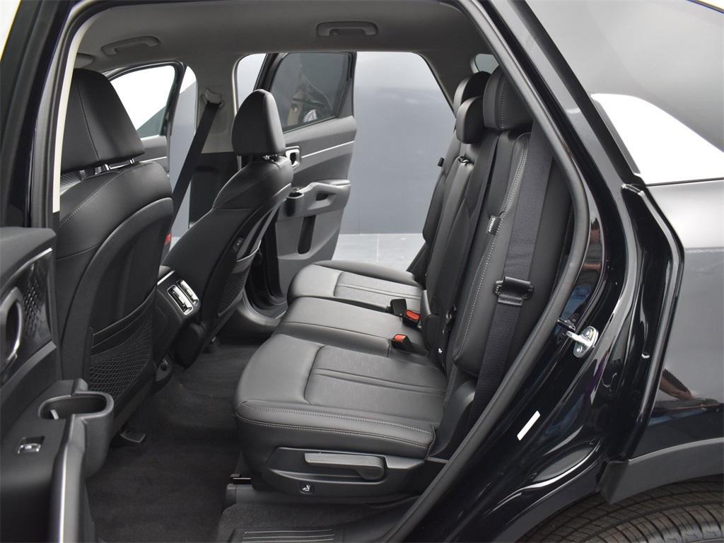new 2025 Kia Sorento car, priced at $36,203