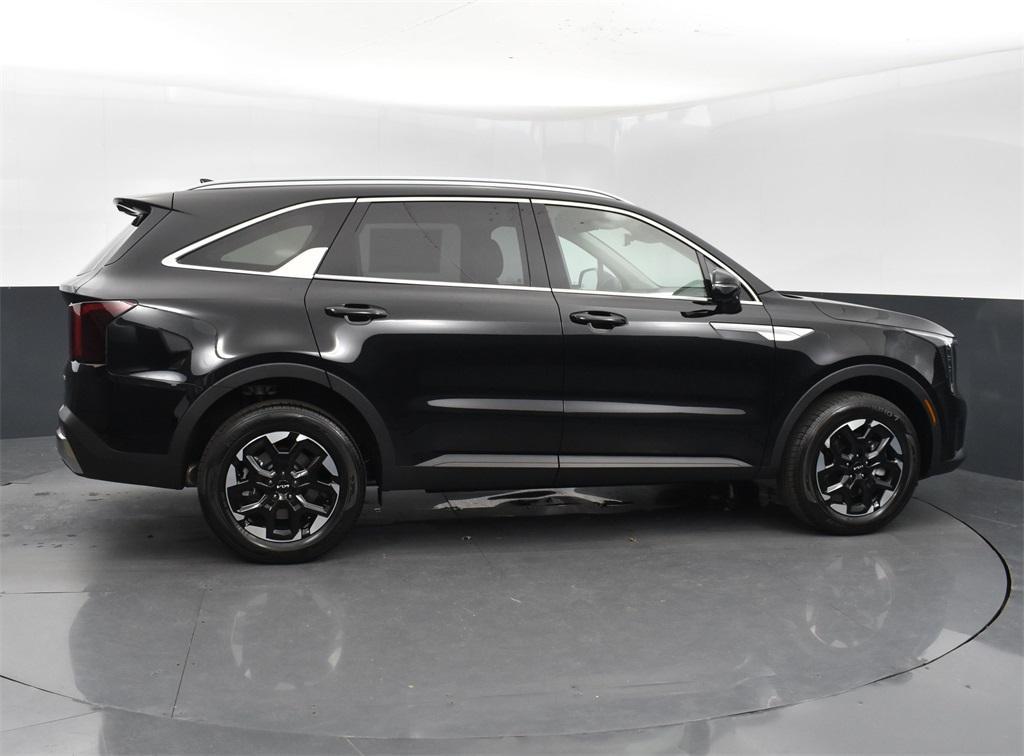 new 2025 Kia Sorento car, priced at $36,203