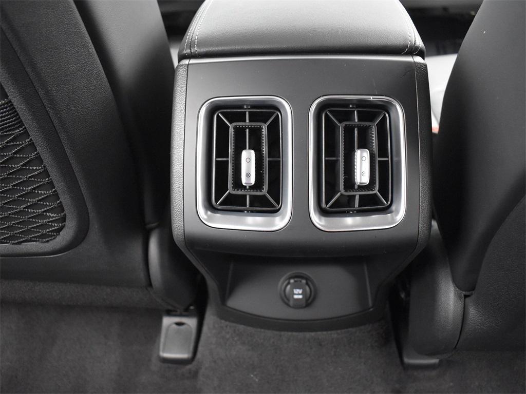 new 2025 Kia Sorento car, priced at $36,203
