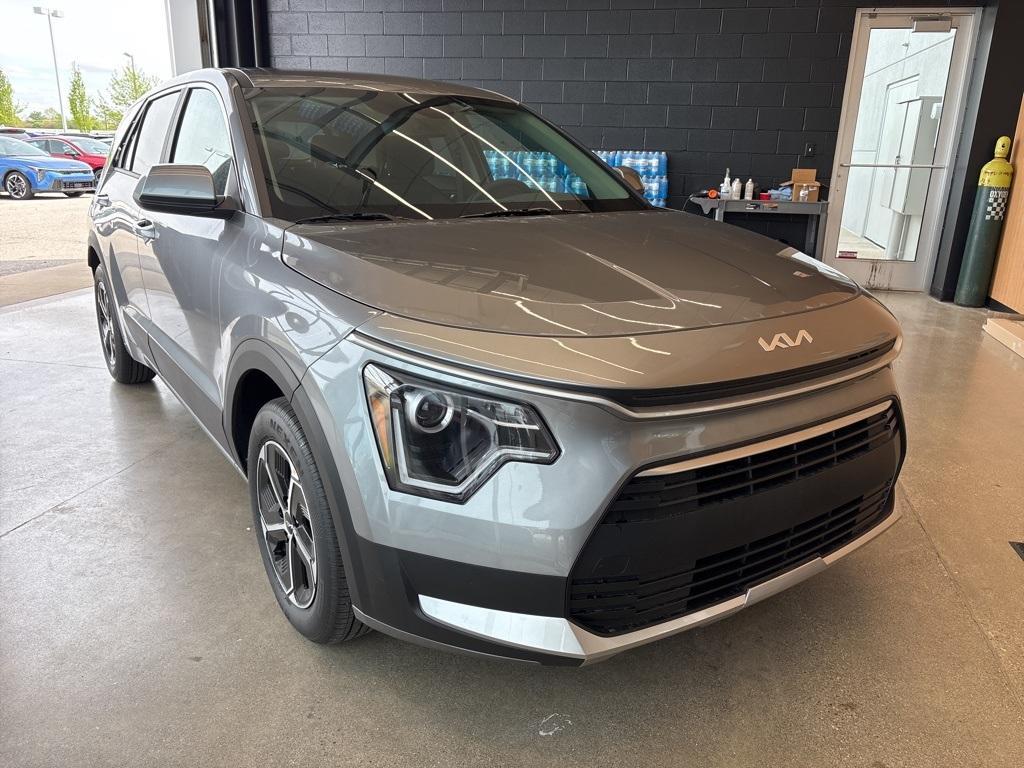new 2025 Kia Niro car, priced at $27,285