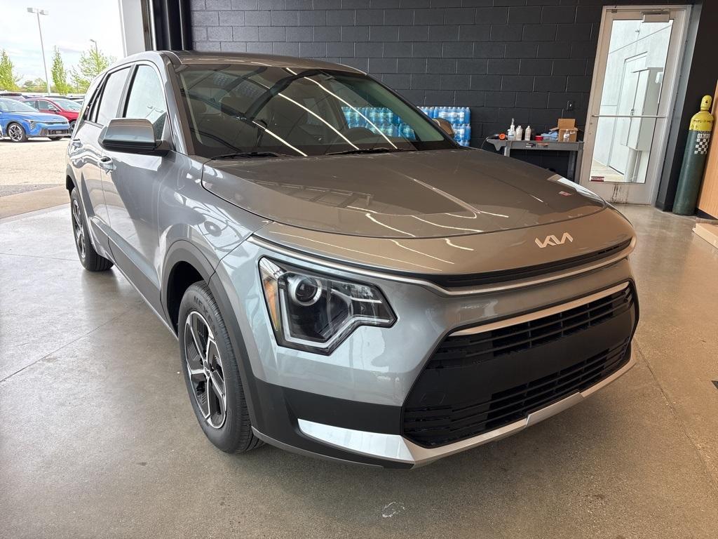 new 2025 Kia Niro car, priced at $27,285