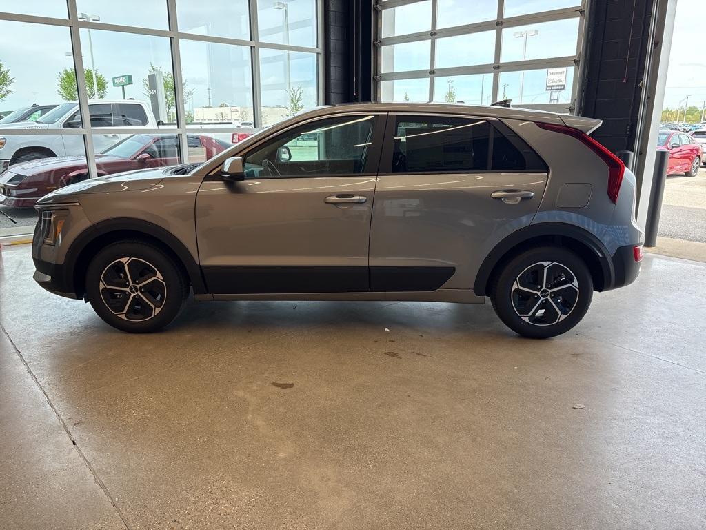 new 2025 Kia Niro car, priced at $27,285