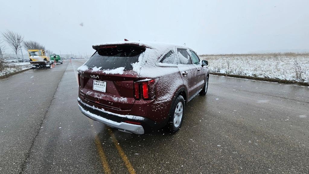 new 2025 Kia Sorento car, priced at $32,596