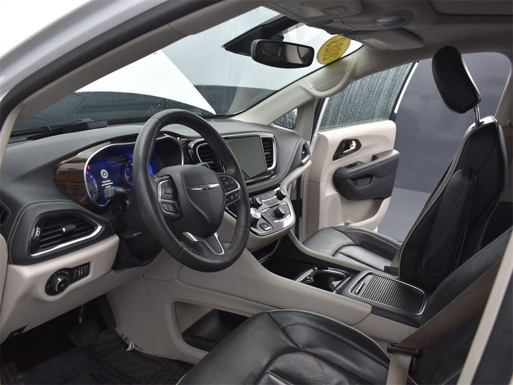 used 2023 Chrysler Pacifica car, priced at $30,278