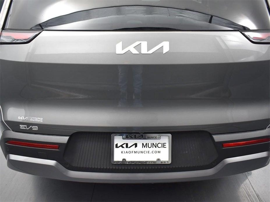 new 2024 Kia EV9 car, priced at $51,201