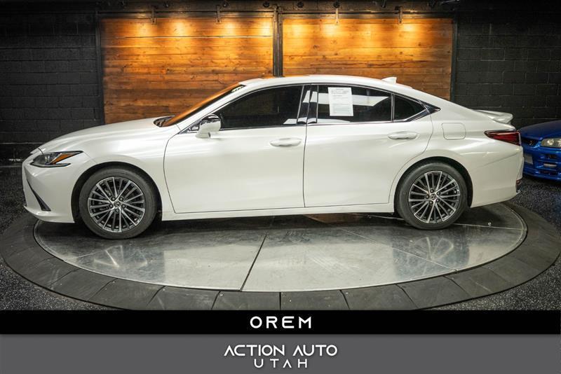 used 2022 Lexus ES 300h car, priced at $31,895