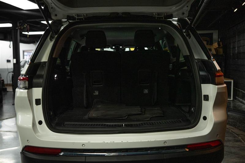 used 2023 Jeep Grand Cherokee L car, priced at $27,995