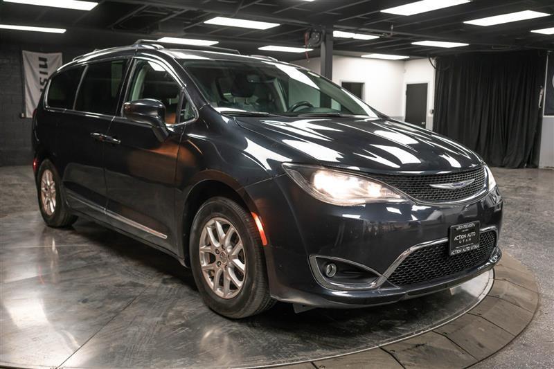 used 2020 Chrysler Pacifica car, priced at $22,195