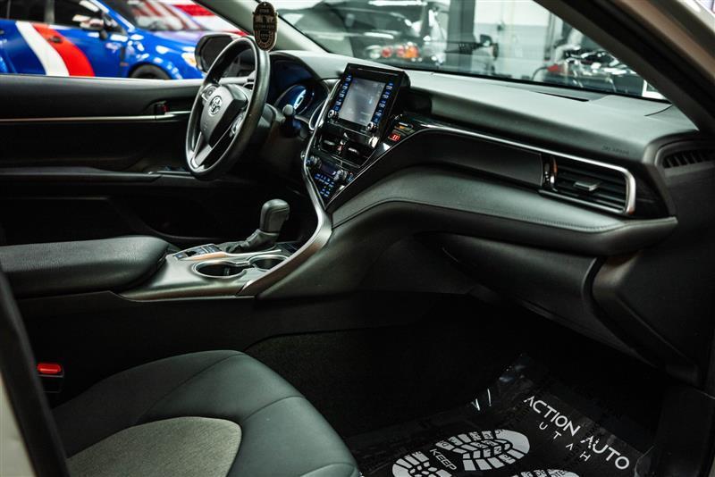 used 2022 Toyota Camry Hybrid car, priced at $25,495