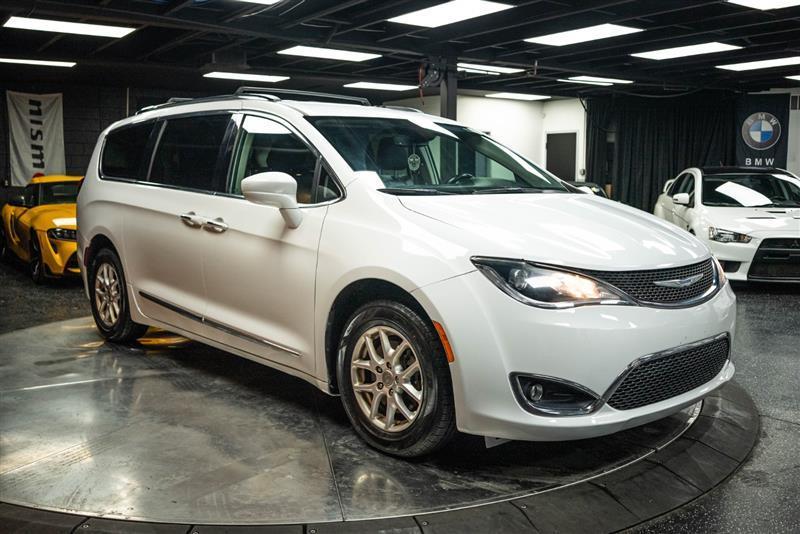 used 2020 Chrysler Pacifica car, priced at $23,595