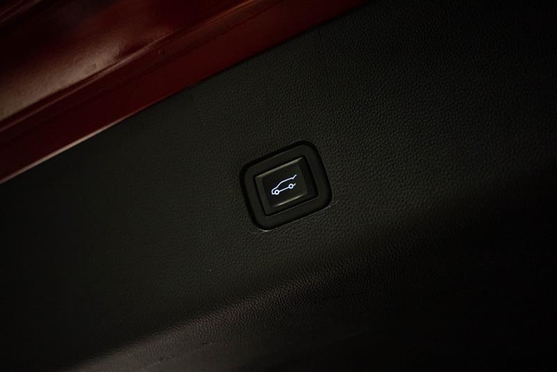 used 2023 Chevrolet Traverse car, priced at $26,477