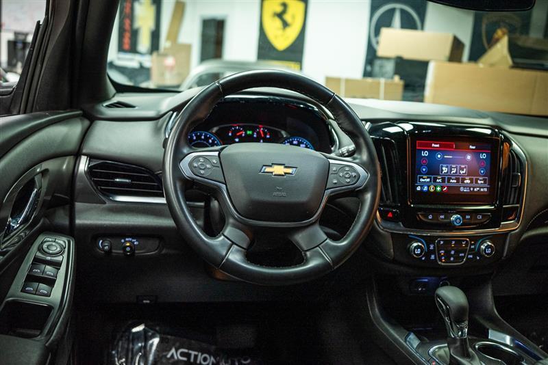 used 2023 Chevrolet Traverse car, priced at $26,477