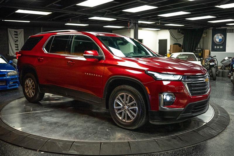 used 2023 Chevrolet Traverse car, priced at $26,477