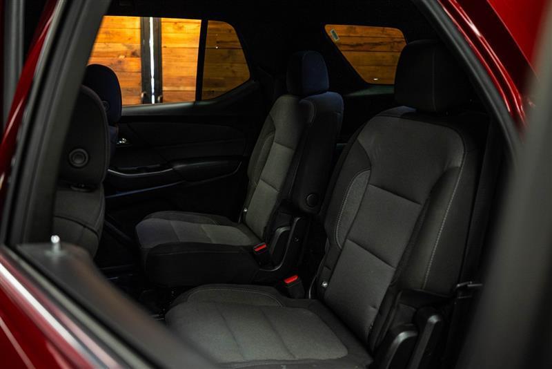 used 2023 Chevrolet Traverse car, priced at $26,477