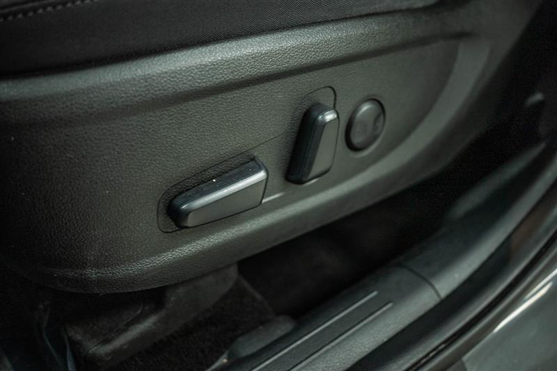 used 2023 Hyundai Santa Fe car, priced at $21,655