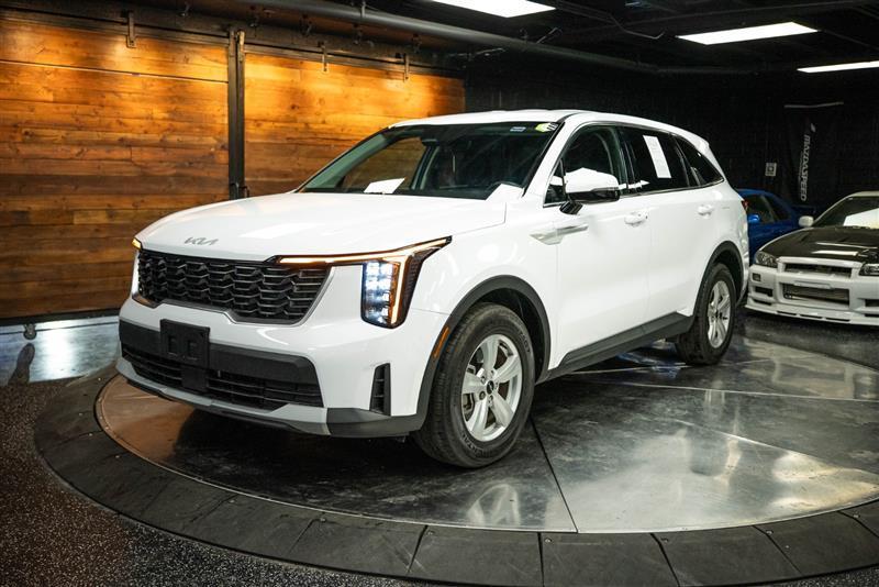 used 2024 Kia Sorento car, priced at $25,043