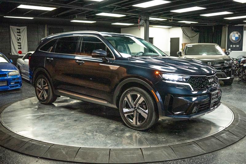 used 2024 Kia Sorento Hybrid car, priced at $32,748