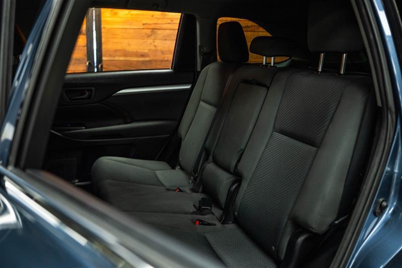 used 2015 Toyota Highlander car, priced at $18,383
