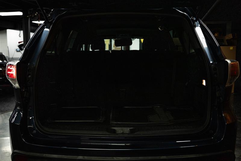 used 2015 Toyota Highlander car, priced at $18,383