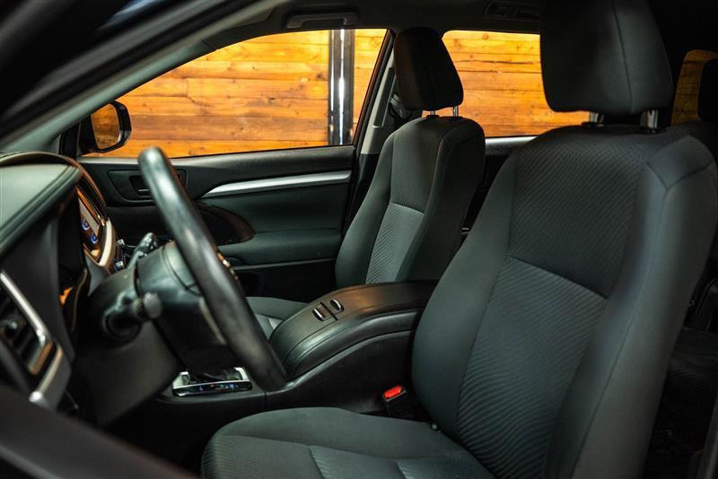 used 2015 Toyota Highlander car, priced at $18,383