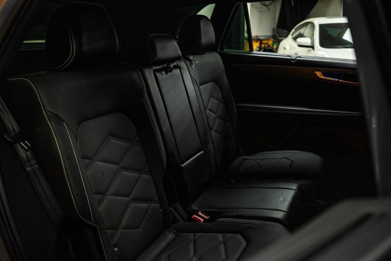 used 2024 Volkswagen Atlas Cross Sport car, priced at $33,316