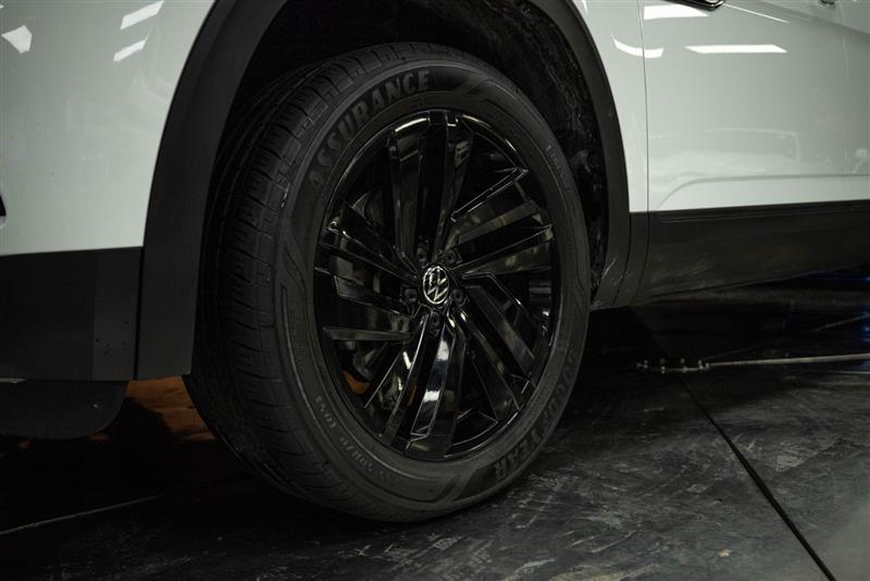 used 2023 Volkswagen Atlas Cross Sport car, priced at $28,995