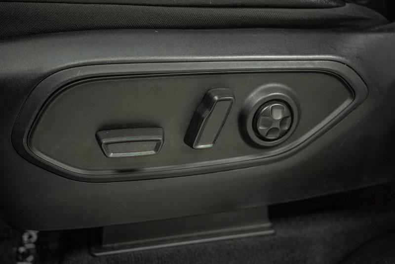 used 2024 Jeep Grand Cherokee L car, priced at $32,995