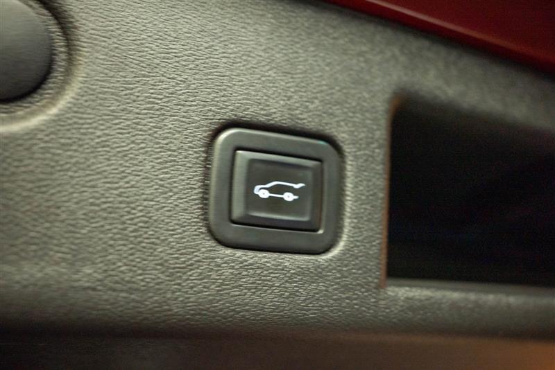 used 2020 Chevrolet Equinox car, priced at $16,995