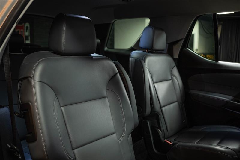 used 2021 Chevrolet Traverse car, priced at $24,895