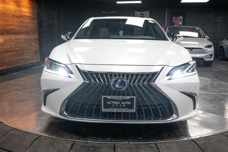 used 2022 Lexus ES 300h car, priced at $31,495