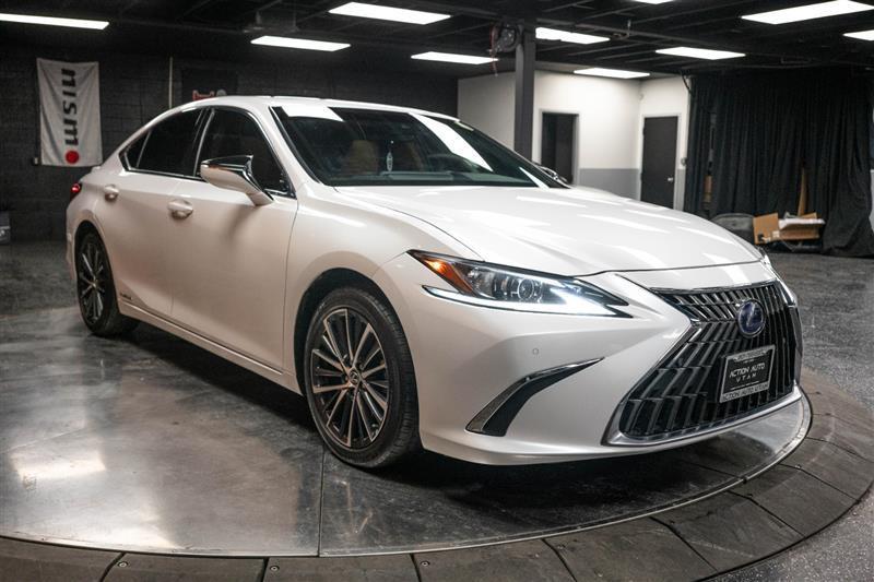 used 2022 Lexus ES 300h car, priced at $31,495