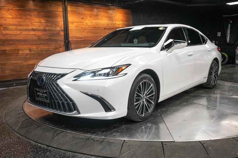 used 2022 Lexus ES 300h car, priced at $31,495