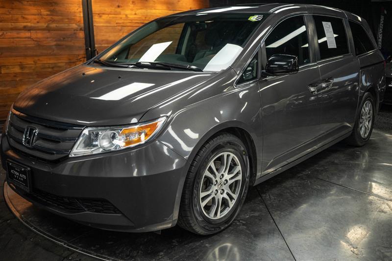 used 2013 Honda Odyssey car, priced at $13,995