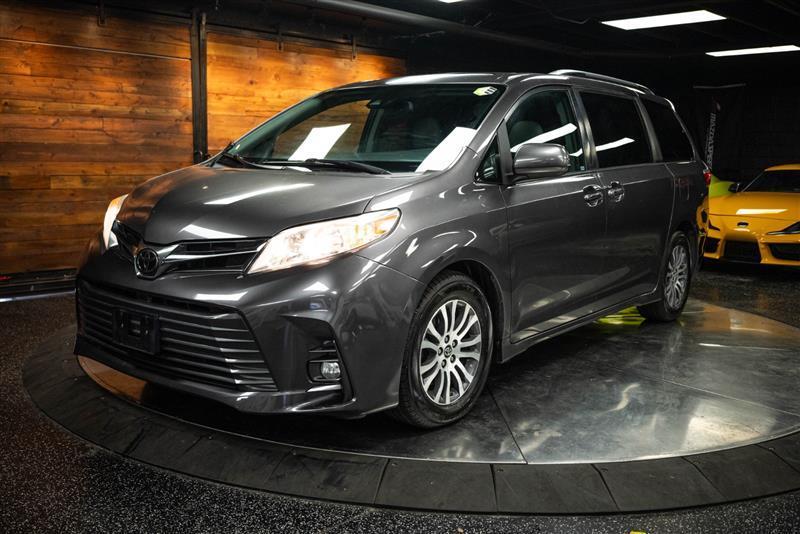 used 2018 Toyota Sienna car, priced at $23,095